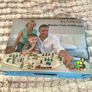 FunPeny 60 Piece Trian Set -